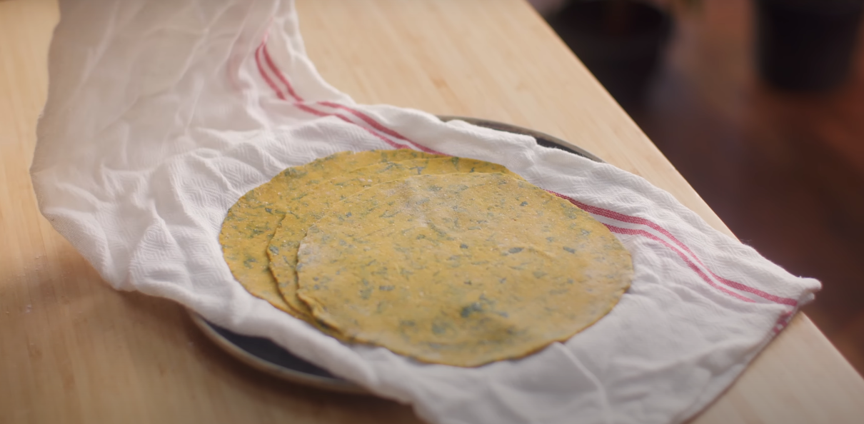 Methi Thepla Recipe In Hindi | राजस्थानी स्टाइल में हर एक step व इमेज के साथ 11 Methi Thepla Recipe